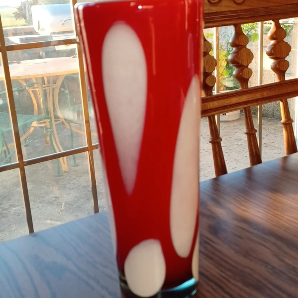 Beautiful Vibrant Red & White Tall Art Glass Vase, 10